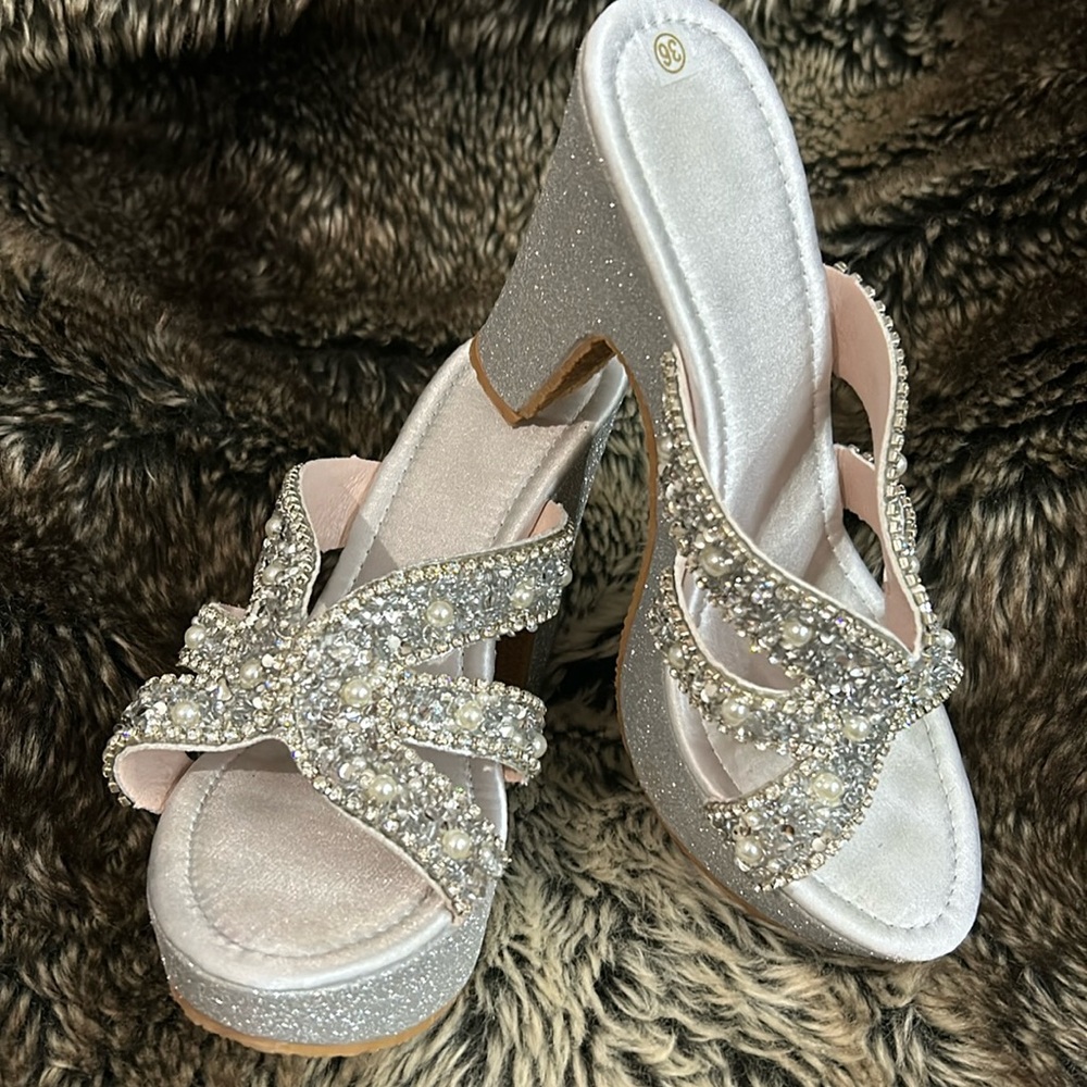 ⚠️DELETING SOON⚠️ Shein Glamorous Silver Embellished High Heels - Picture 3 of 9